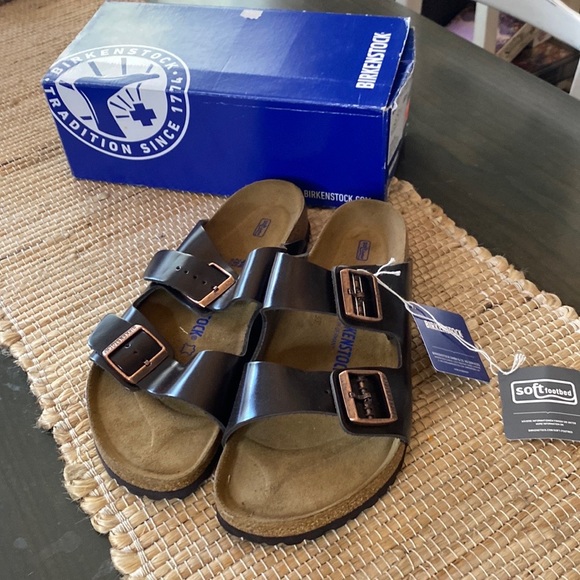 Birkenstock Other - Birkenstock Arizona Brown Leather Sandal Size 11, NWT